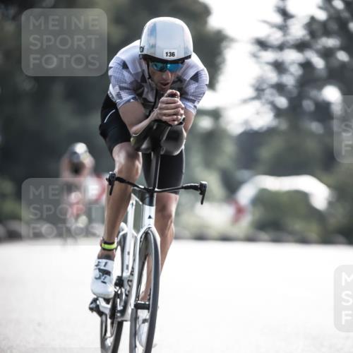 21.06.2026 - 29. Vierlanden-Triathlon H.Heesch http://msf.ph/oto/9855941 21.06.2026 08:57:01 Radfahren 118, 136 meine-sportfotos.de