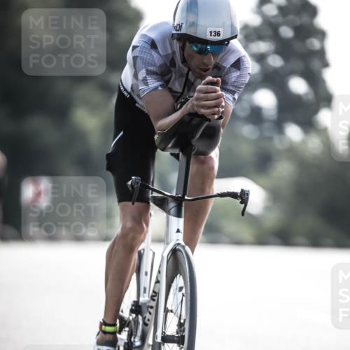 21.06.2026 - 29. Vierlanden-Triathlon H.Heesch http://msf.ph/oto/9855946 21.06.2026 08:57:01 Radfahren 118, 136 meine-sportfotos.de