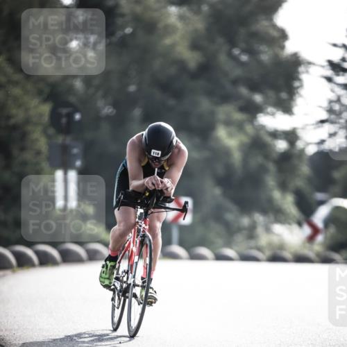 21.06.2026 - 29. Vierlanden-Triathlon H.Heesch http://msf.ph/oto/9855951 21.06.2026 08:57:03 Radfahren 118, 136 meine-sportfotos.de