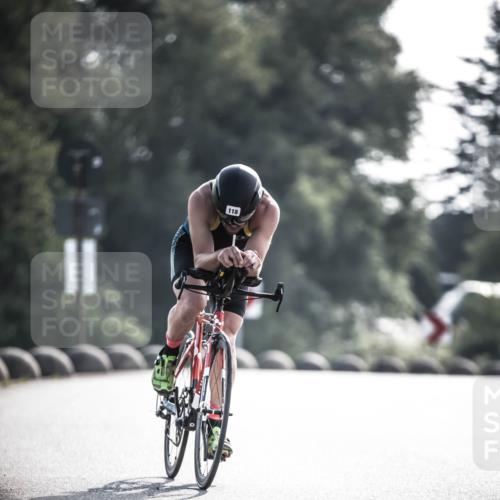 21.06.2026 - 29. Vierlanden-Triathlon H.Heesch http://msf.ph/oto/9855953 21.06.2026 08:57:04 Radfahren 118, 136 meine-sportfotos.de