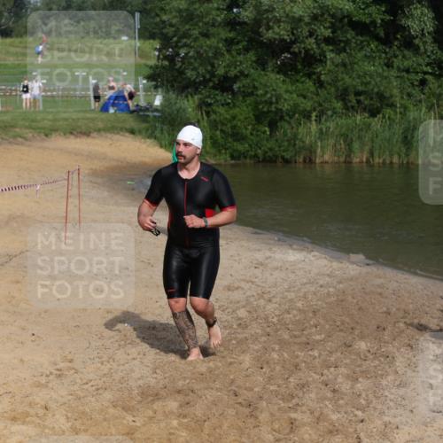 21.06.2026 - 29. Vierlanden-Triathlon Andreas Tolksdorf http://msf.ph/oto/9855956 21.06.2026 08:54:20 Schwimmen 93, 213 meine-sportfotos.de