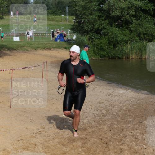 21.06.2026 - 29. Vierlanden-Triathlon Andreas Tolksdorf http://msf.ph/oto/9855974 21.06.2026 08:54:20 Schwimmen 93, 213 meine-sportfotos.de