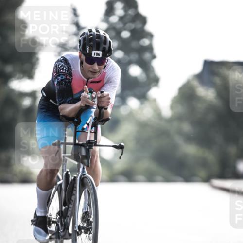 21.06.2026 - 29. Vierlanden-Triathlon H.Heesch http://msf.ph/oto/9855979 21.06.2026 08:57:25 Radfahren 186 meine-sportfotos.de