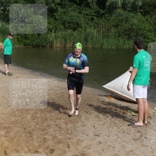 21.06.2026 - 29. Vierlanden-Triathlon Andreas Tolksdorf http://msf.ph/oto/9855995 21.06.2026 08:54:31 Schwimmen 213 meine-sportfotos.de