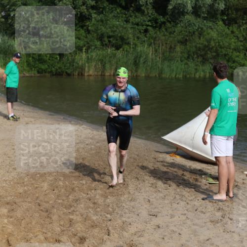 21.06.2026 - 29. Vierlanden-Triathlon Andreas Tolksdorf http://msf.ph/oto/9855998 21.06.2026 08:54:31 Schwimmen 213 meine-sportfotos.de