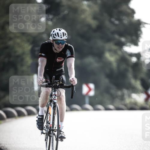 21.06.2026 - 29. Vierlanden-Triathlon H.Heesch http://msf.ph/oto/9856008 21.06.2026 08:57:51 Radfahren 89, 119 meine-sportfotos.de