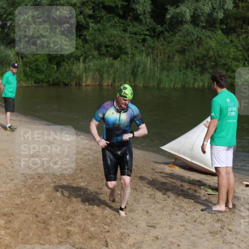 21.06.2026 - 29. Vierlanden-Triathlon Andreas Tolksdorf http://msf.ph/oto/9856018 21.06.2026 08:54:31 Schwimmen 213 meine-sportfotos.de