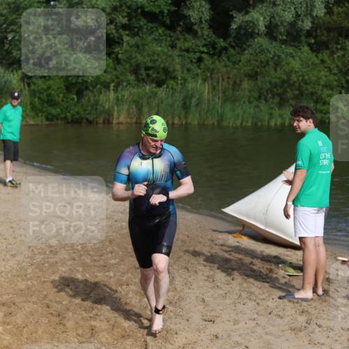 21.06.2026 - 29. Vierlanden-Triathlon Andreas Tolksdorf http://msf.ph/oto/9856032 21.06.2026 08:54:32 Schwimmen 213 meine-sportfotos.de