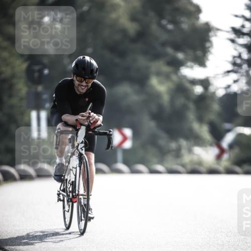 21.06.2026 - 29. Vierlanden-Triathlon H.Heesch http://msf.ph/oto/9856054 21.06.2026 08:58:02 Radfahren 40, 90 meine-sportfotos.de