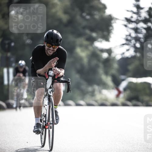 21.06.2026 - 29. Vierlanden-Triathlon H.Heesch http://msf.ph/oto/9856059 21.06.2026 08:58:02 Radfahren 40, 90 meine-sportfotos.de
