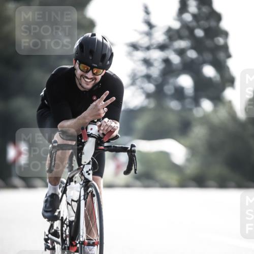 21.06.2026 - 29. Vierlanden-Triathlon H.Heesch http://msf.ph/oto/9856071 21.06.2026 08:58:03 Radfahren 40, 90 meine-sportfotos.de