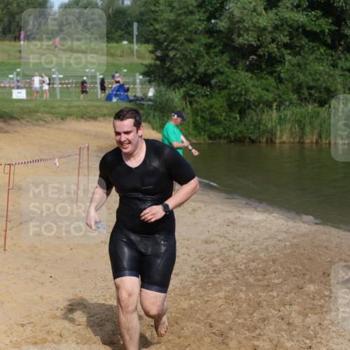 21.06.2026 - 29. Vierlanden-Triathlon Andreas Tolksdorf http://msf.ph/oto/9856080 21.06.2026 08:55:02 Schwimmen 19 meine-sportfotos.de