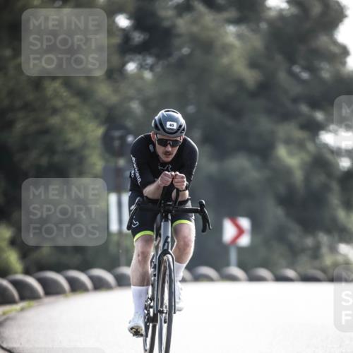 21.06.2026 - 29. Vierlanden-Triathlon H.Heesch http://msf.ph/oto/9856081 21.06.2026 08:58:05 Radfahren 40, 90 meine-sportfotos.de