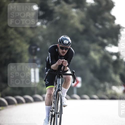 21.06.2026 - 29. Vierlanden-Triathlon H.Heesch http://msf.ph/oto/9856084 21.06.2026 08:58:05 Radfahren 40, 90 meine-sportfotos.de