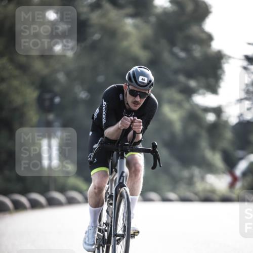 21.06.2026 - 29. Vierlanden-Triathlon H.Heesch http://msf.ph/oto/9856086 21.06.2026 08:58:05 Radfahren 40, 90 meine-sportfotos.de
