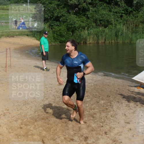 21.06.2026 - 29. Vierlanden-Triathlon Andreas Tolksdorf http://msf.ph/oto/9856090 21.06.2026 08:55:35 Schwimmen 113, 191 meine-sportfotos.de