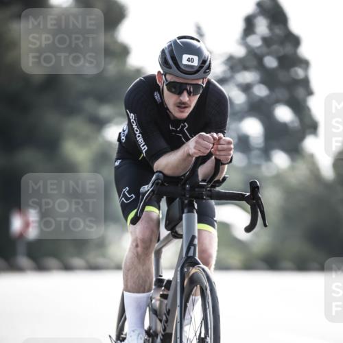 21.06.2026 - 29. Vierlanden-Triathlon H.Heesch http://msf.ph/oto/9856096 21.06.2026 08:58:06 Radfahren 40, 90 meine-sportfotos.de