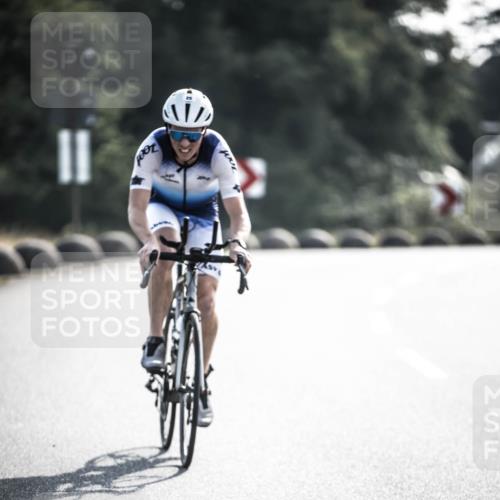 21.06.2026 - 29. Vierlanden-Triathlon H.Heesch http://msf.ph/oto/9856101 21.06.2026 08:58:24 Radfahren 25, 175 meine-sportfotos.de