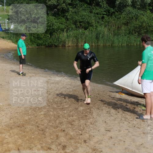21.06.2026 - 29. Vierlanden-Triathlon Andreas Tolksdorf http://msf.ph/oto/9856108 21.06.2026 08:55:40 Schwimmen 94, 191 meine-sportfotos.de