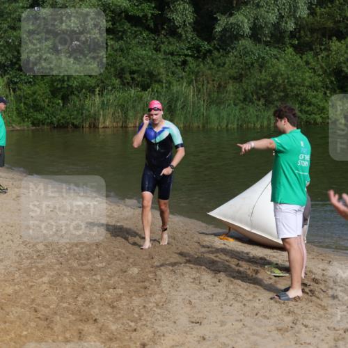 21.06.2026 - 29. Vierlanden-Triathlon Andreas Tolksdorf http://msf.ph/oto/9856141 21.06.2026 08:55:47 Schwimmen 87, 94 meine-sportfotos.de