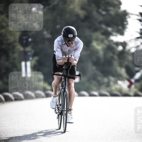 21.06.2026 - 29. Vierlanden-Triathlon H.Heesch http://msf.ph/oto/9856163 21.06.2026 08:58:53 Radfahren 153, 160, 187 meine-sportfotos.de