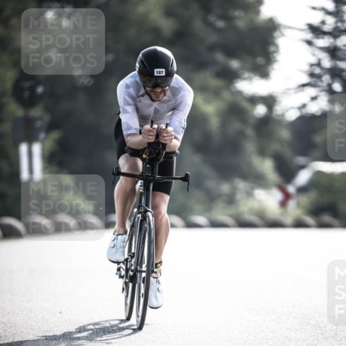 21.06.2026 - 29. Vierlanden-Triathlon H.Heesch http://msf.ph/oto/9856166 21.06.2026 08:58:53 Radfahren 153, 160, 187 meine-sportfotos.de