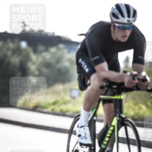 21.06.2026 - 29. Vierlanden-Triathlon H.Heesch http://msf.ph/oto/9856208 21.06.2026 08:59:04 Radfahren 83, 86, 130 meine-sportfotos.de