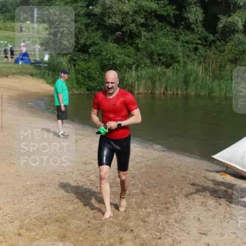 21.06.2026 - 29. Vierlanden-Triathlon Andreas Tolksdorf http://msf.ph/oto/9856305 21.06.2026 08:56:18 Schwimmen 121 meine-sportfotos.de
