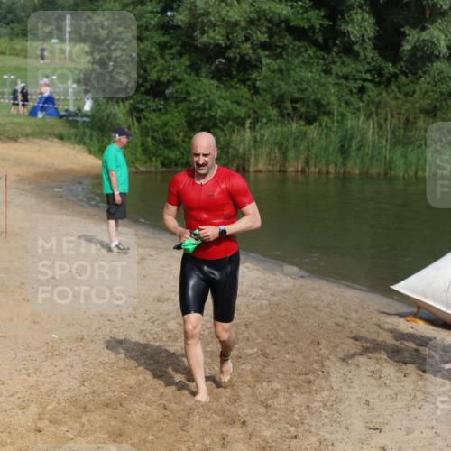 21.06.2026 - 29. Vierlanden-Triathlon Andreas Tolksdorf http://msf.ph/oto/9856307 21.06.2026 08:56:18 Schwimmen 121 meine-sportfotos.de