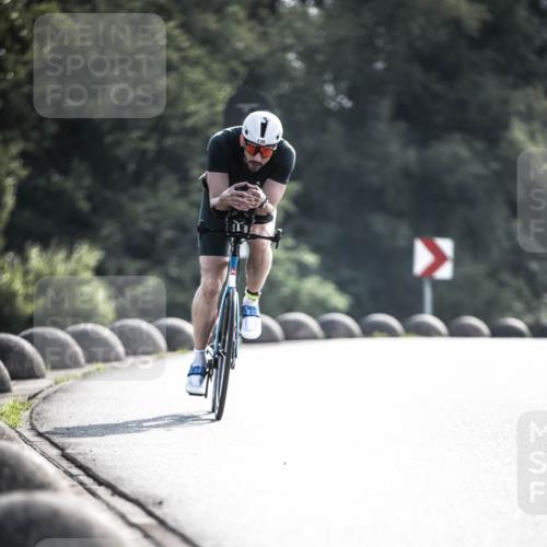 21.06.2026 - 29. Vierlanden-Triathlon H.Heesch http://msf.ph/oto/9856310 21.06.2026 08:59:47 Radfahren 135 meine-sportfotos.de