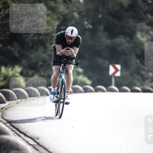 21.06.2026 - 29. Vierlanden-Triathlon H.Heesch http://msf.ph/oto/9856313 21.06.2026 08:59:48 Radfahren 135 meine-sportfotos.de