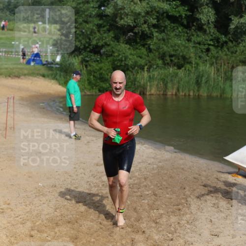 21.06.2026 - 29. Vierlanden-Triathlon Andreas Tolksdorf http://msf.ph/oto/9856316 21.06.2026 08:56:19 Schwimmen 121 meine-sportfotos.de