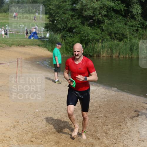 21.06.2026 - 29. Vierlanden-Triathlon Andreas Tolksdorf http://msf.ph/oto/9856322 21.06.2026 08:56:19 Schwimmen 121 meine-sportfotos.de