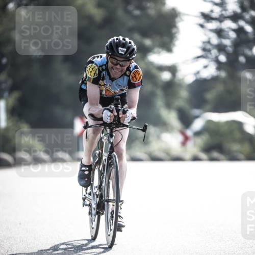 21.06.2026 - 29. Vierlanden-Triathlon H.Heesch http://msf.ph/oto/9856380 21.06.2026 09:00:35 Radfahren 48, 156 meine-sportfotos.de
