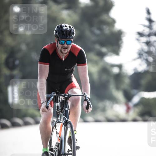 21.06.2026 - 29. Vierlanden-Triathlon H.Heesch http://msf.ph/oto/9856399 21.06.2026 09:00:38 Radfahren 48, 156 meine-sportfotos.de