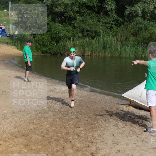 21.06.2026 - 29. Vierlanden-Triathlon Andreas Tolksdorf http://msf.ph/oto/9856416 21.06.2026 08:57:14 Schwimmen 41 meine-sportfotos.de