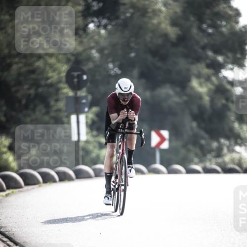 21.06.2026 - 29. Vierlanden-Triathlon H.Heesch http://msf.ph/oto/9856417 21.06.2026 09:00:48 Radfahren 157 meine-sportfotos.de