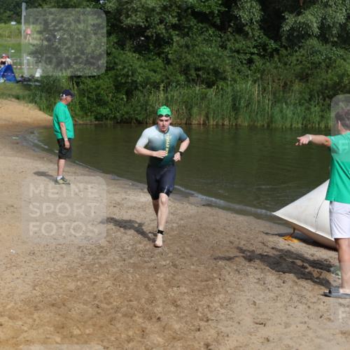 21.06.2026 - 29. Vierlanden-Triathlon Andreas Tolksdorf http://msf.ph/oto/9856420 21.06.2026 08:57:14 Schwimmen 41 meine-sportfotos.de