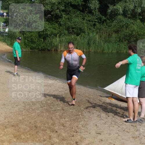 21.06.2026 - 29. Vierlanden-Triathlon Andreas Tolksdorf http://msf.ph/oto/9856424 21.06.2026 08:57:30 Schwimmen 120 meine-sportfotos.de