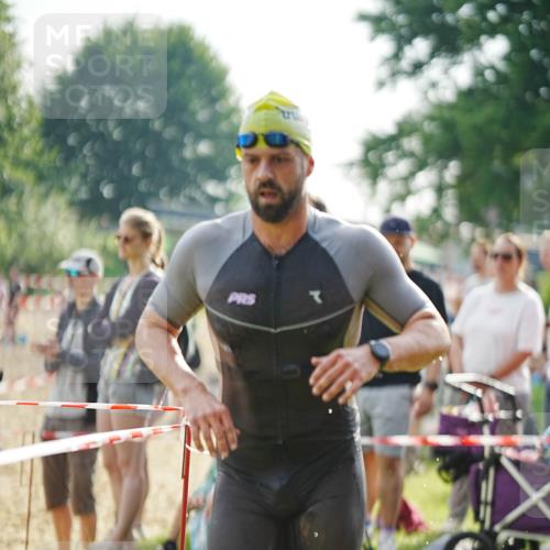 21.06.2026 - 29. Vierlanden-Triathlon LAZAROV Photography http://msf.ph/oto/9856452 21.06.2026 08:33:37 Schwimmen 9 meine-sportfotos.de