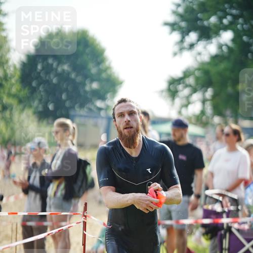 21.06.2026 - 29. Vierlanden-Triathlon LAZAROV Photography http://msf.ph/oto/9856458 21.06.2026 08:33:41 Schwimmen 9, 111 meine-sportfotos.de