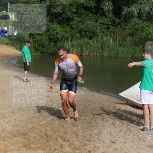 21.06.2026 - 29. Vierlanden-Triathlon Andreas Tolksdorf http://msf.ph/oto/9856468 21.06.2026 08:57:30 Schwimmen 120 meine-sportfotos.de