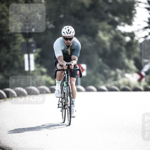 21.06.2026 - 29. Vierlanden-Triathlon H.Heesch http://msf.ph/oto/9856475 21.06.2026 09:01:10 Radfahren 59 meine-sportfotos.de