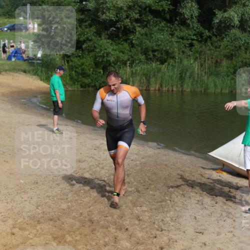 21.06.2026 - 29. Vierlanden-Triathlon Andreas Tolksdorf http://msf.ph/oto/9856478 21.06.2026 08:57:30 Schwimmen 120 meine-sportfotos.de