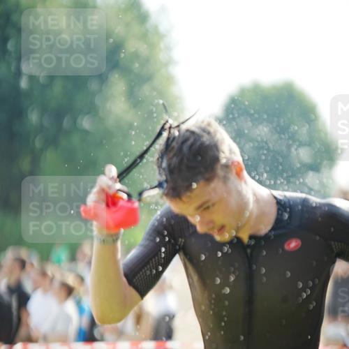 21.06.2026 - 29. Vierlanden-Triathlon LAZAROV Photography http://msf.ph/oto/9856485 21.06.2026 08:35:24 Schwimmen 79 meine-sportfotos.de