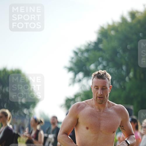 21.06.2026 - 29. Vierlanden-Triathlon LAZAROV Photography http://msf.ph/oto/9856507 21.06.2026 08:36:48 Schwimmen 207, 211 meine-sportfotos.de