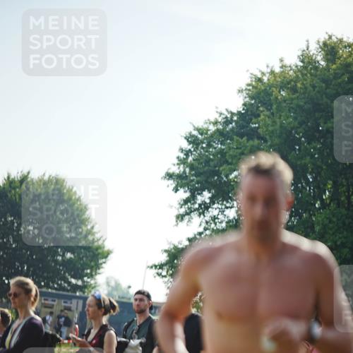 21.06.2026 - 29. Vierlanden-Triathlon LAZAROV Photography http://msf.ph/oto/9856509 21.06.2026 08:36:48 Schwimmen 207, 211 meine-sportfotos.de
