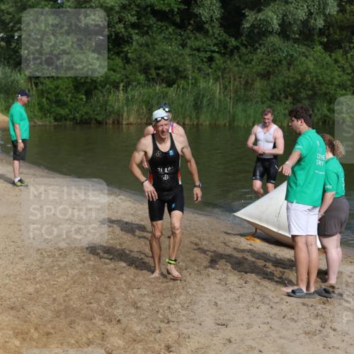 21.06.2026 - 29. Vierlanden-Triathlon Andreas Tolksdorf http://msf.ph/oto/9856536 21.06.2026 08:58:14 Schwimmen 8, 158 meine-sportfotos.de