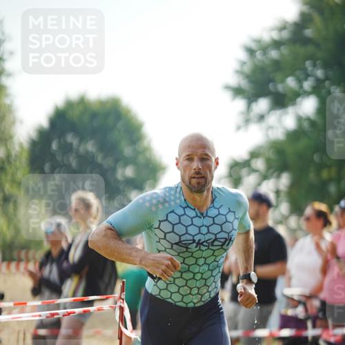 21.06.2026 - 29. Vierlanden-Triathlon LAZAROV Photography http://msf.ph/oto/9856545 21.06.2026 08:37:29 Schwimmen 46, 107 meine-sportfotos.de