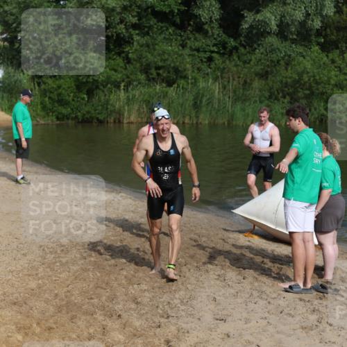 21.06.2026 - 29. Vierlanden-Triathlon Andreas Tolksdorf http://msf.ph/oto/9856548 21.06.2026 08:58:14 Schwimmen 8, 158 meine-sportfotos.de